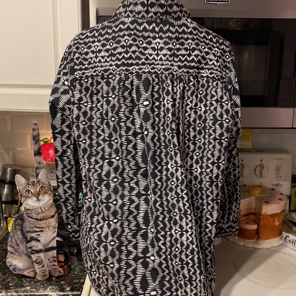 C womens Roamans casual button down long sleeve plus size shirt 1X. EUC - Picture 2 of 4